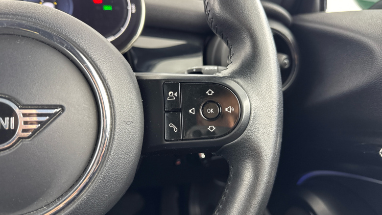 MINI Hatchback 135kW Cooper S Level 2 33kWh 3dr Auto Electric Hatchback